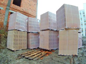 Листопад 2025 року