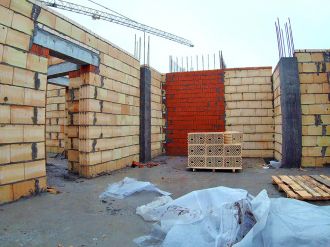 Листопад 2025 року